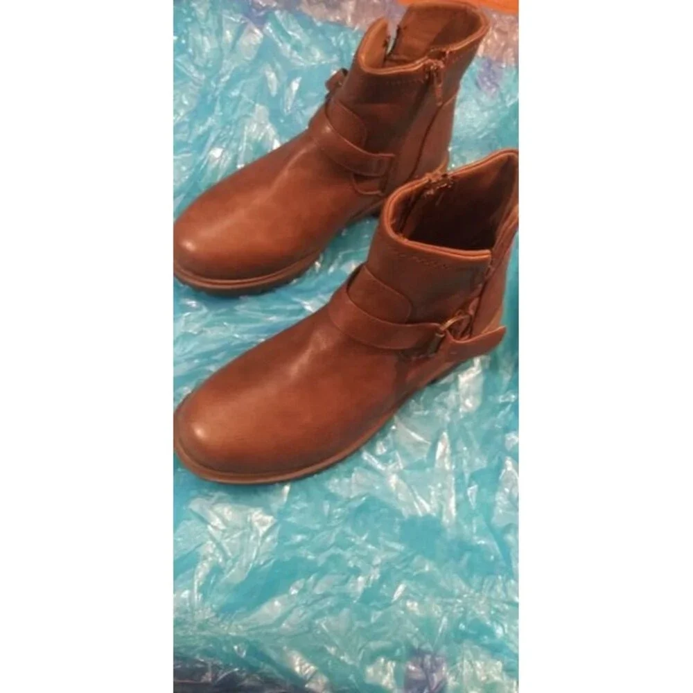 Bearpaw Ankle Boots – Women’s Size 8 – Brown Leather